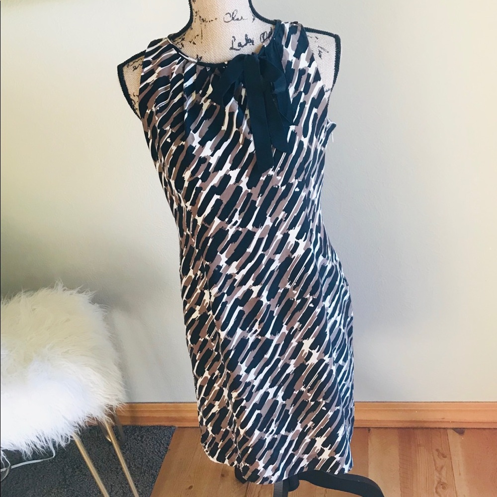 💙2/$20 Ann Taylor silk dress